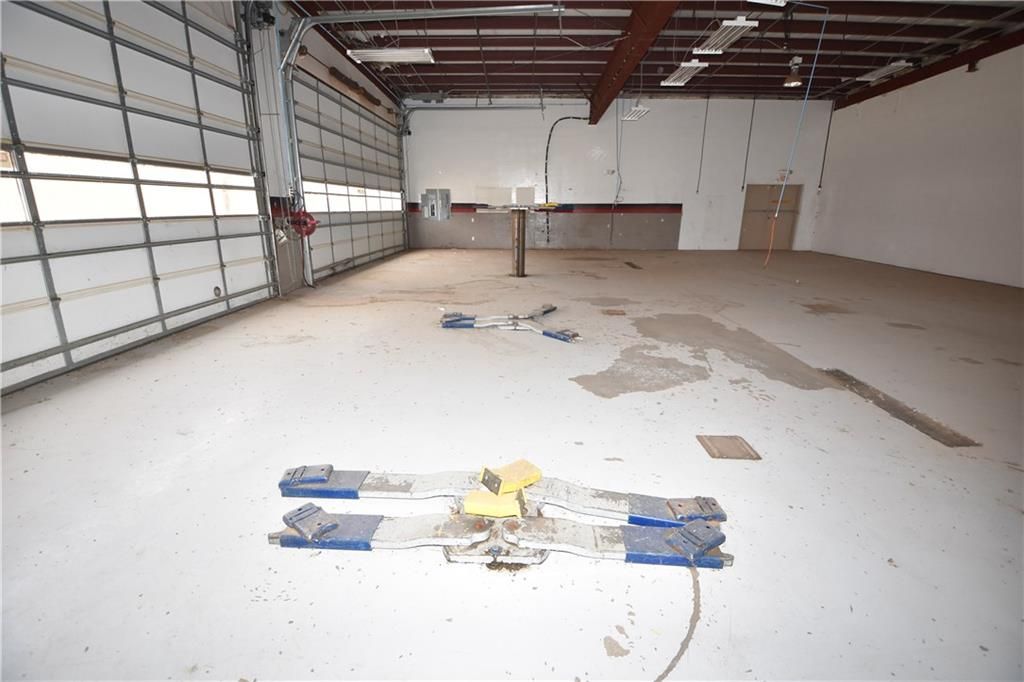 Tire Center & Family Dollar: 820 S Division Street, Guthrie, OK 73044